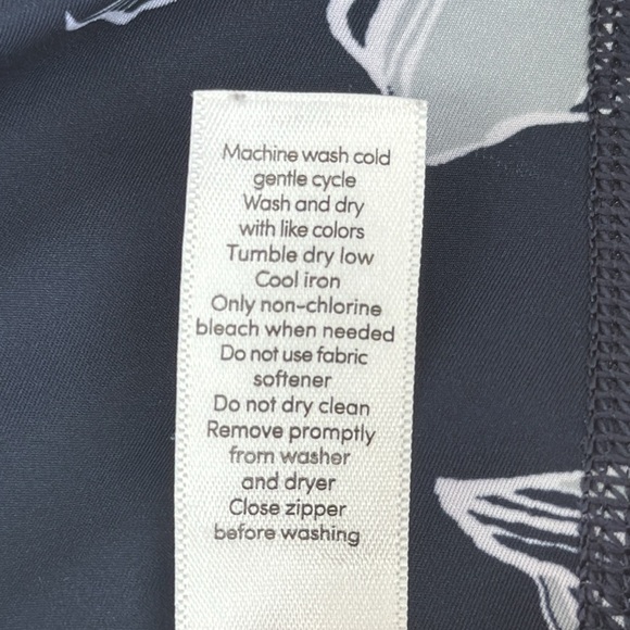 Athleta Navy Blue Floral Sonic Tennis Skort, S - Picture 7 of 14